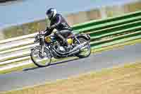 Vintage-motorcycle-club;eventdigitalimages;mallory-park;mallory-park-trackday-photographs;no-limits-trackdays;peter-wileman-photography;trackday-digital-images;trackday-photos;vmcc-festival-1000-bikes-photographs